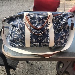 Perfect size weekend tote !